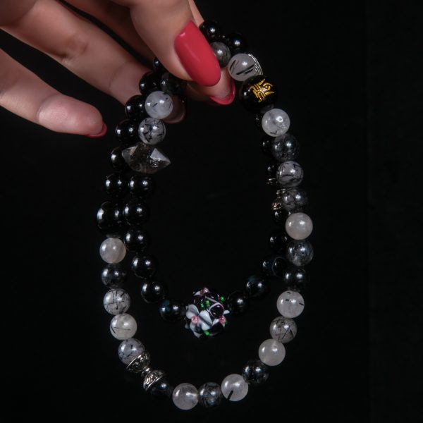 Longing for the reshaped time and space | The energy of family affection has not faded away; it has gained eternity here and become your eternal peaceful companion.