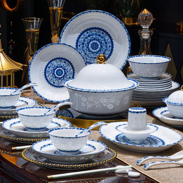 Exquisite Eastern Porcelain - Blue-and-White Dinner Plates and Tableware